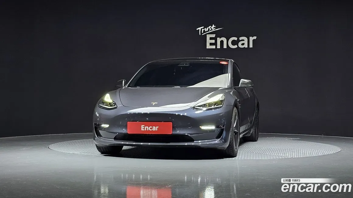 Tesla Model 3 — фото 3