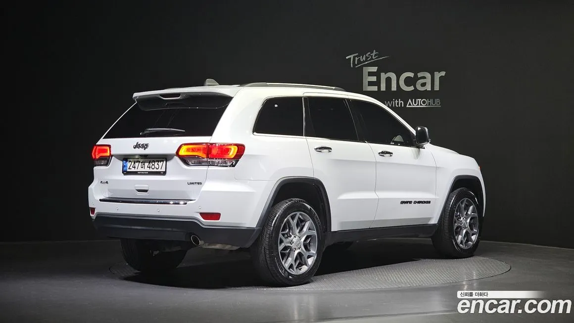 Jeep Cherokee — фото 2