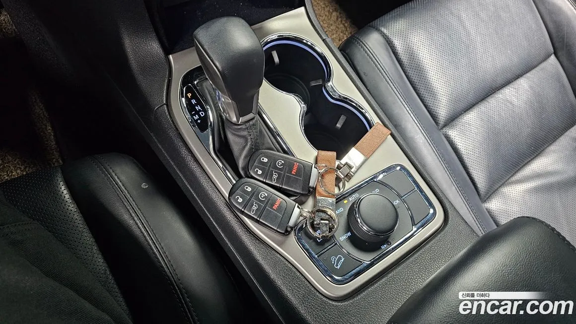 Jeep Cherokee — фото 9