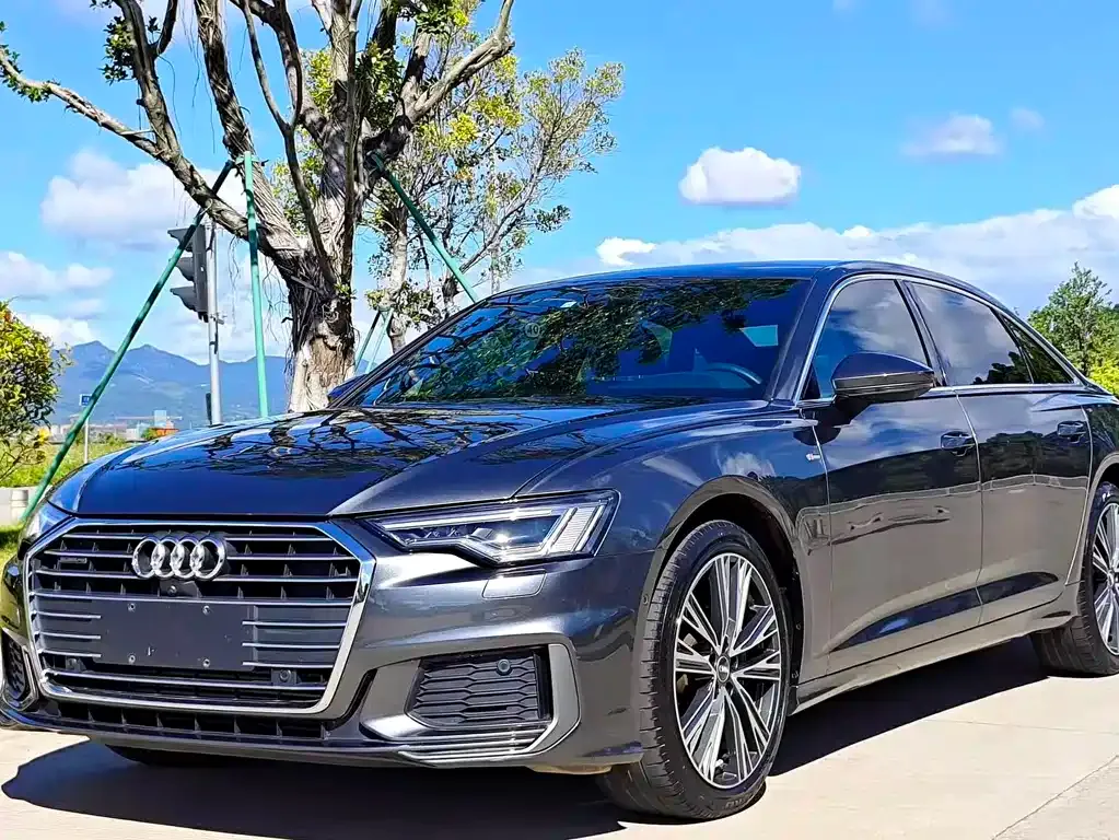 Audi A6L — фото 1