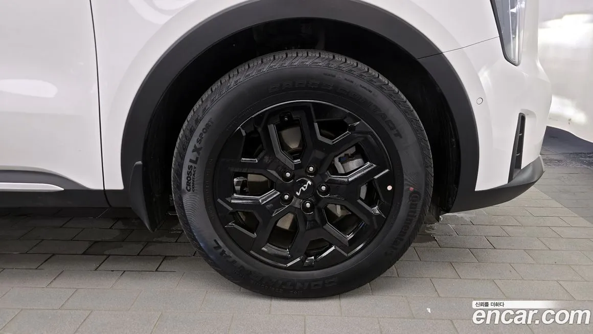 Kia Sorento — фото 5
