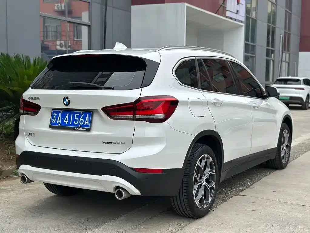 BMW X1 — фото 6