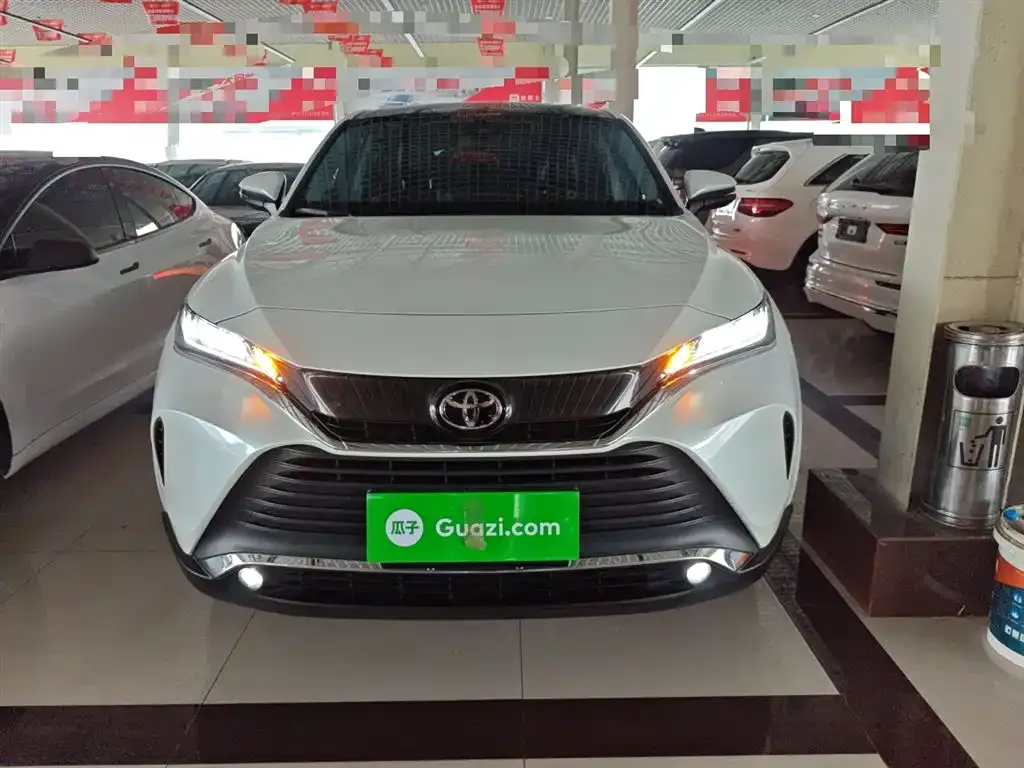Toyota Harrier — фото 3