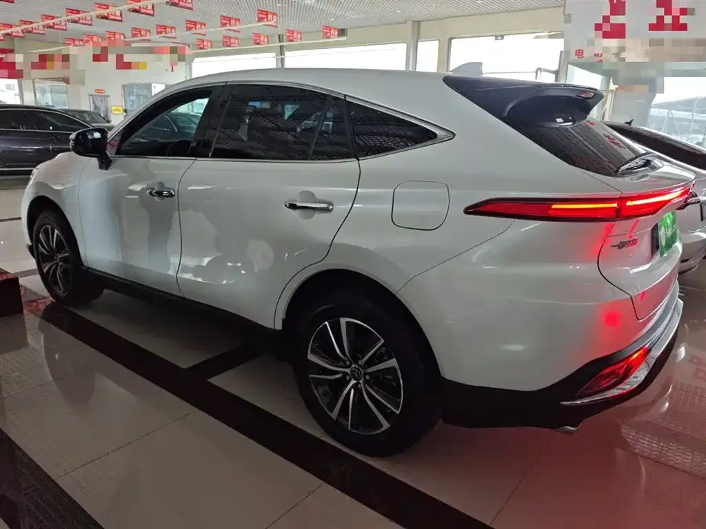 Toyota Harrier — фото 5