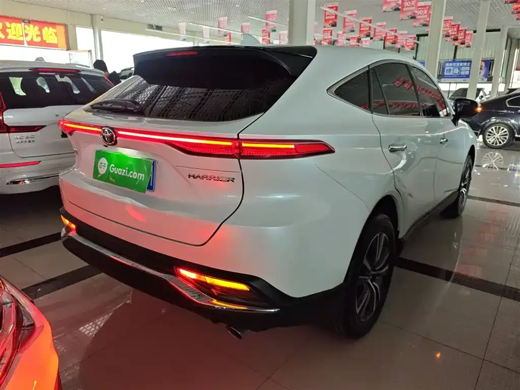 Toyota Harrier — фото 7