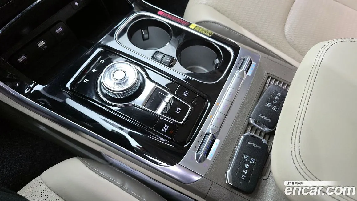 Kia Carnival — фото 9