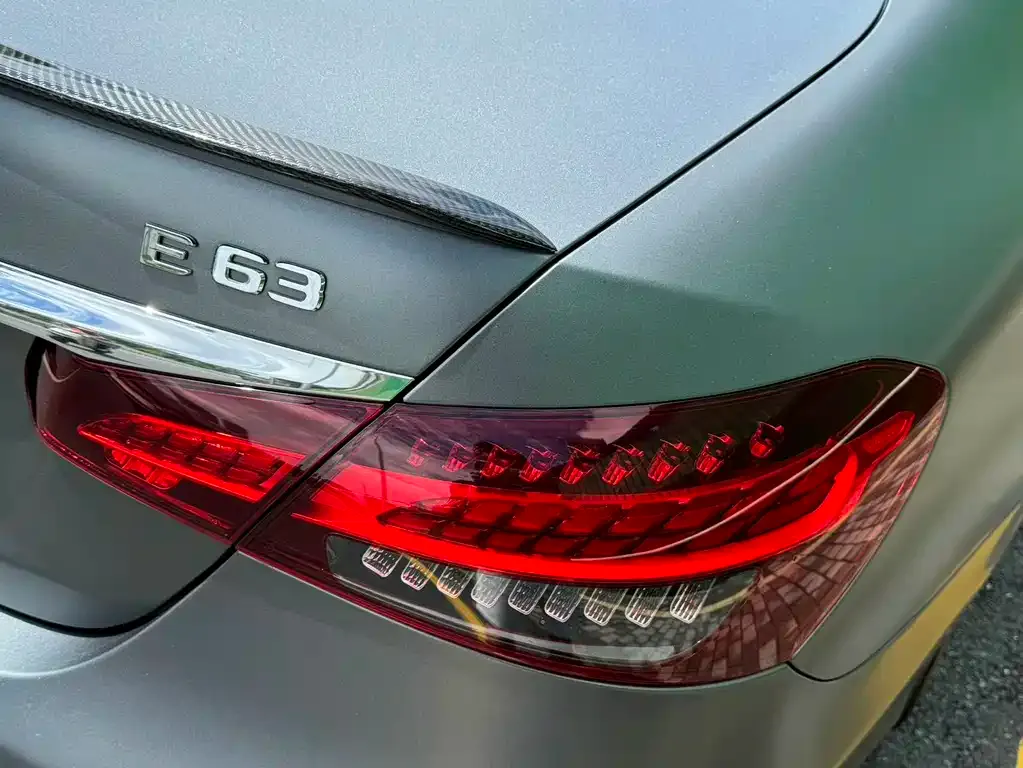 Mercedes-Benz E-Class AMG — фото 10