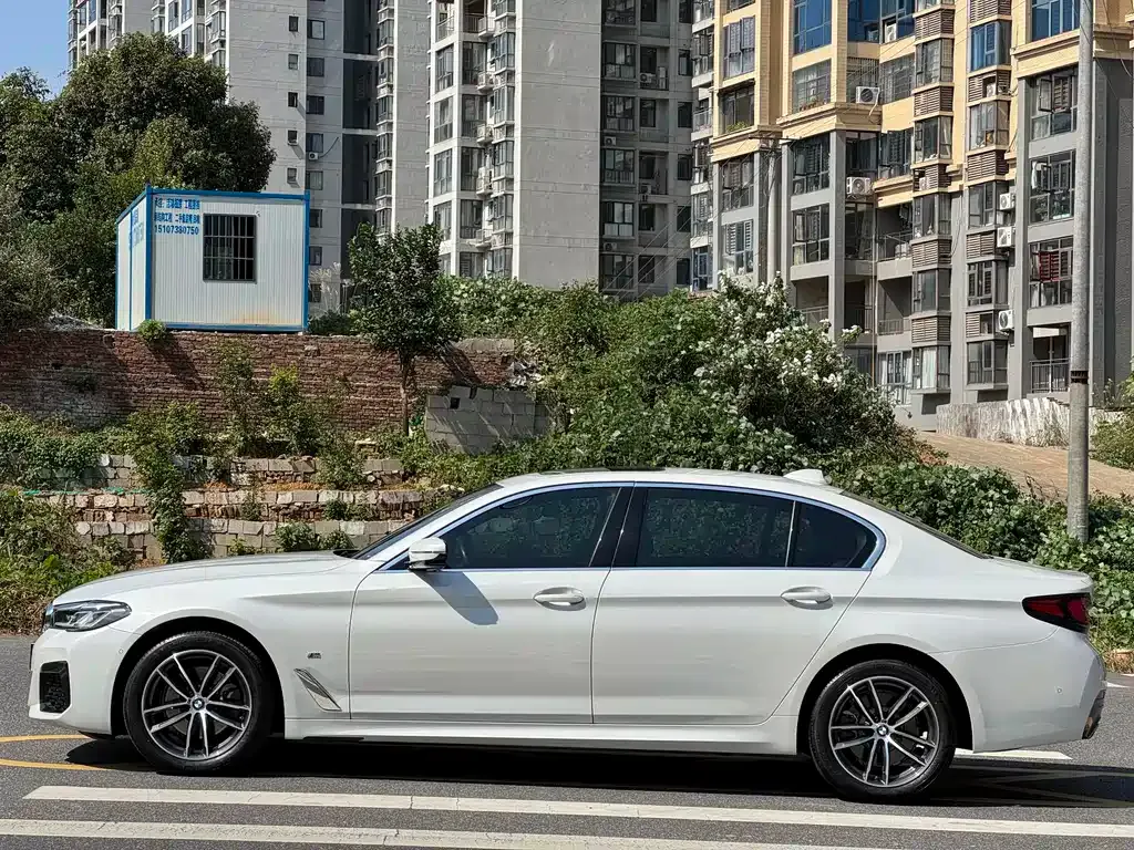 BMW 5 Series — фото 4