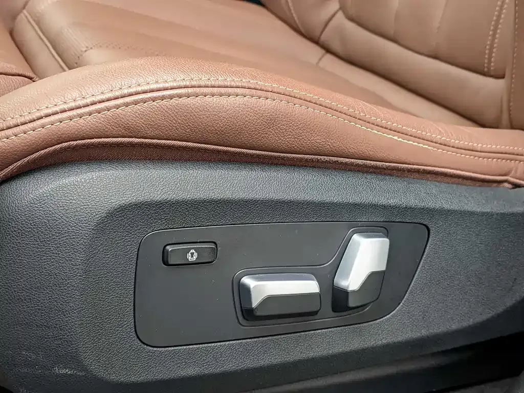 BMW X5 (Import) — фото 10
