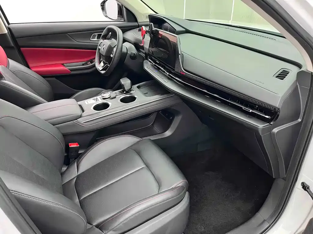 Changan CS55PLUS — фото 9