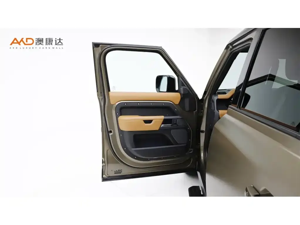 Land Rover Defender — фото 10