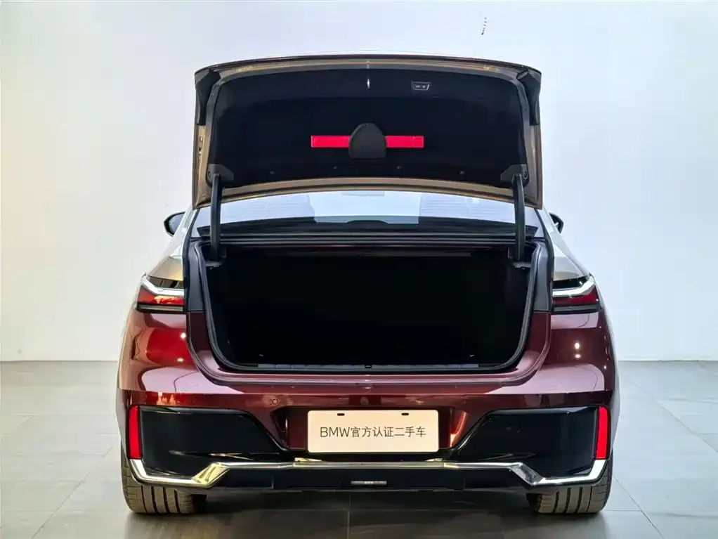 BMW i7 — фото 6