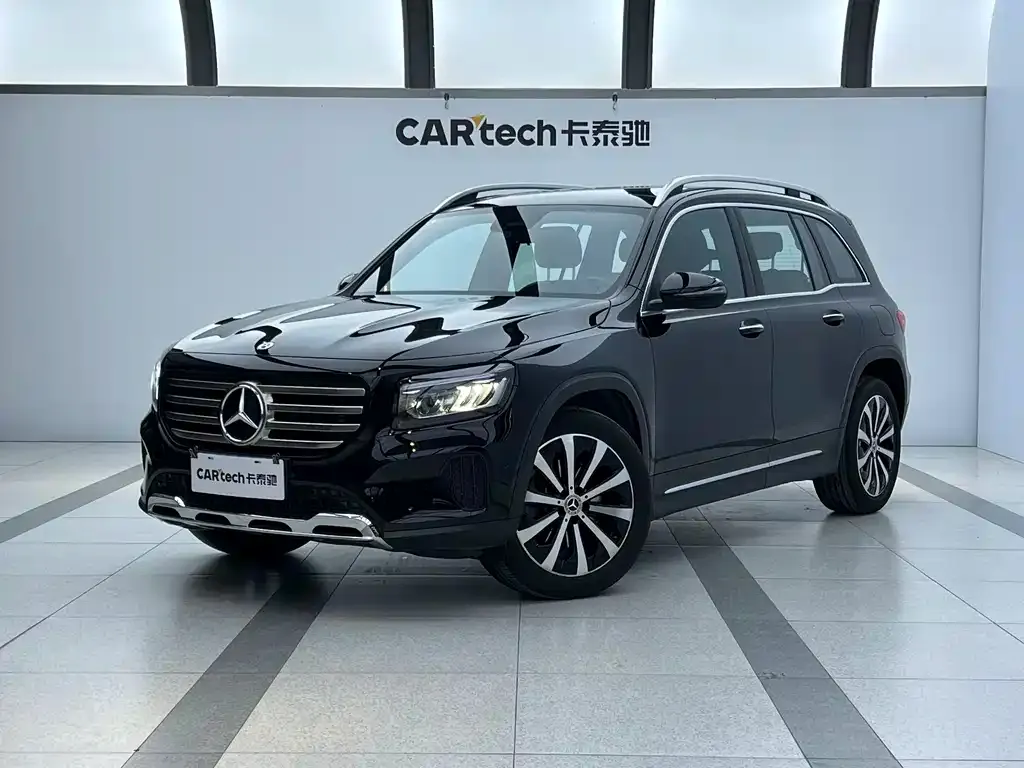 Mercedes-Benz GLB — фото 1