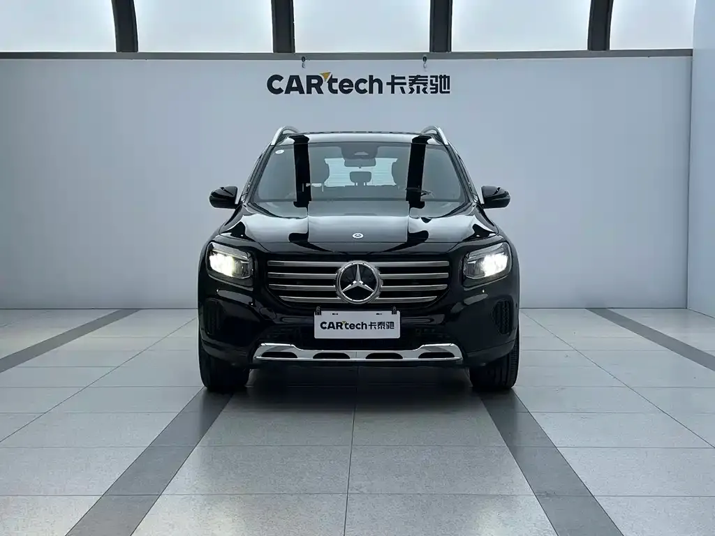 Mercedes-Benz GLB — фото 2
