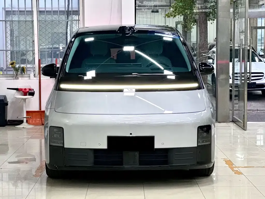 Li Auto MEGA — фото 2
