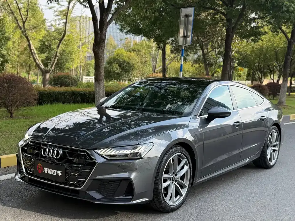 Audi A7 — фото 1