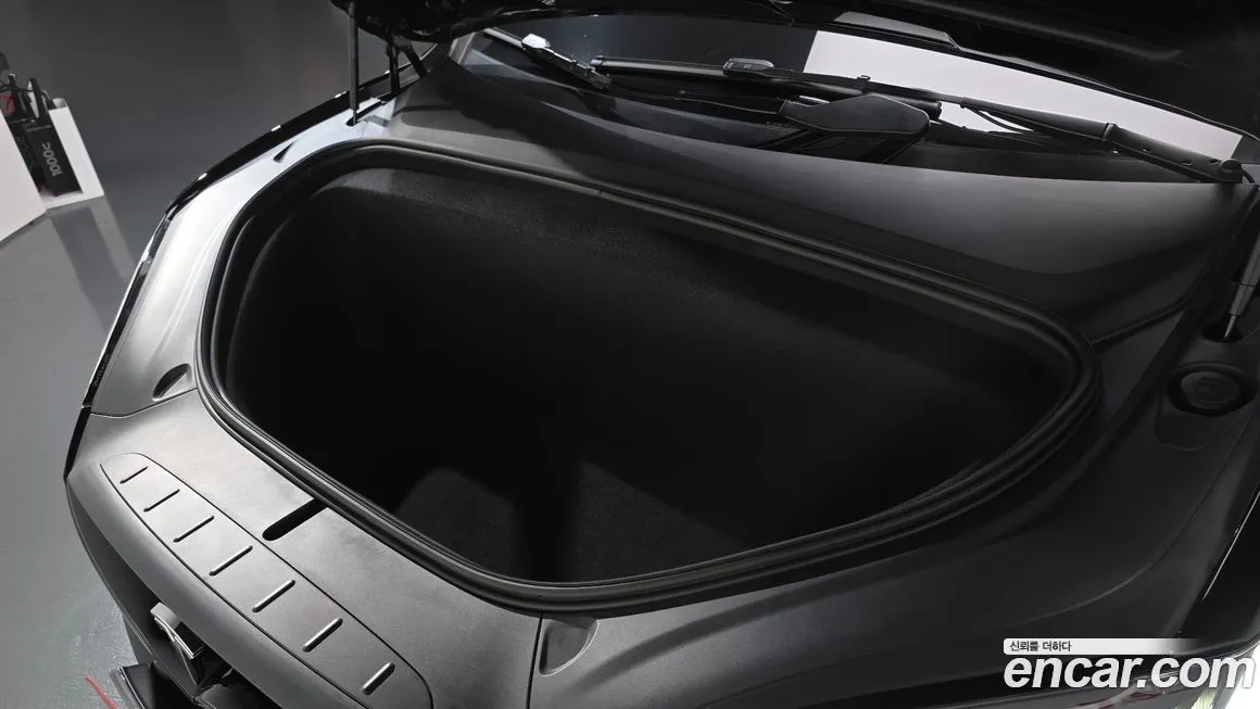 Tesla Model X — фото 6