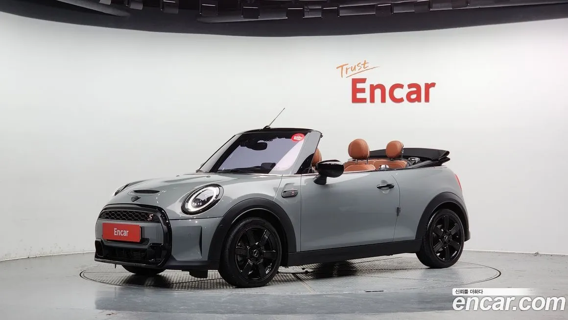 Mini Cooper Convertible — фото 1