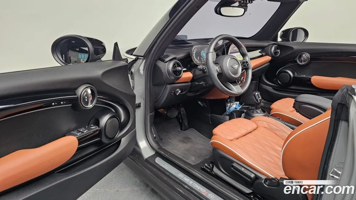 Mini Cooper Convertible — фото 10