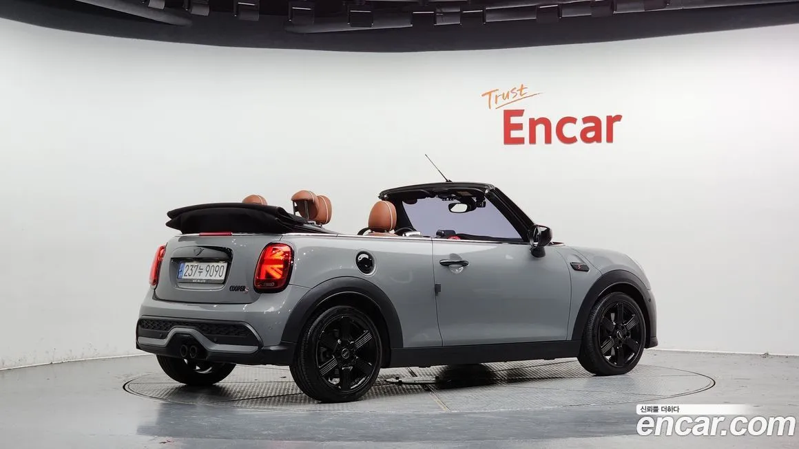 Mini Cooper Convertible — фото 2
