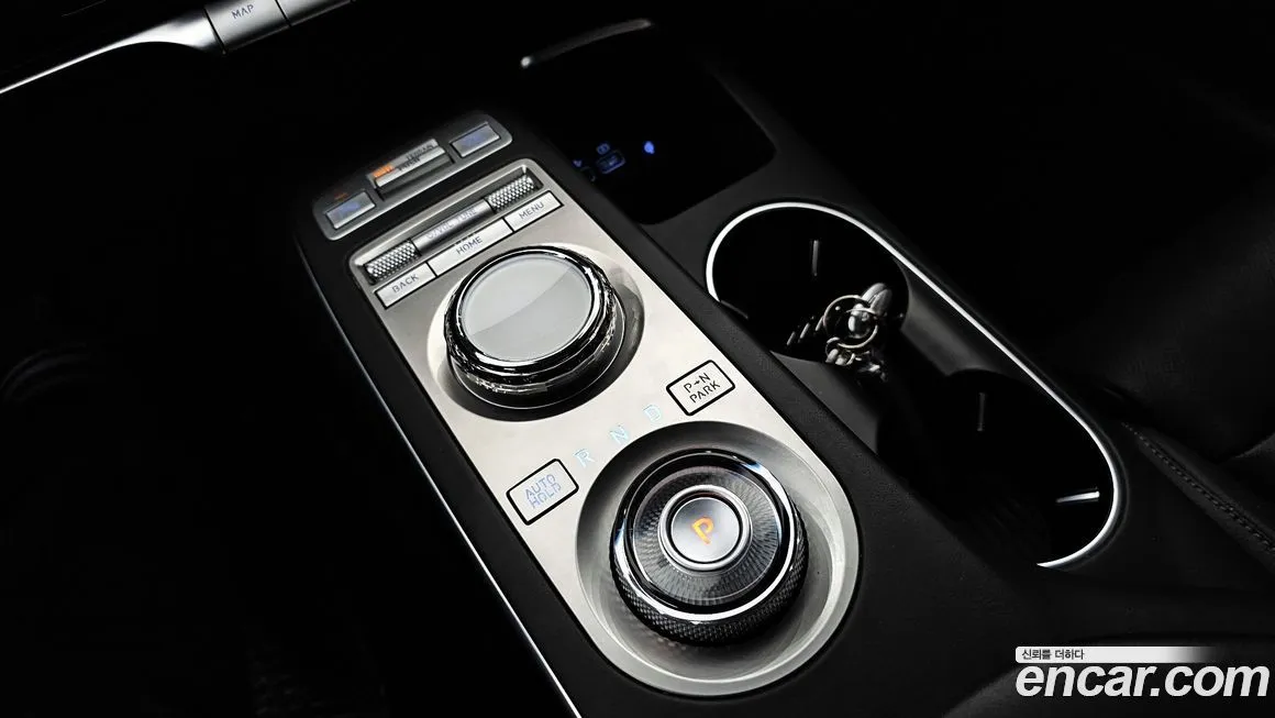 Genesis GV70 — фото 9