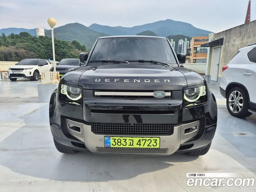 Land Rover Defender — фото 1