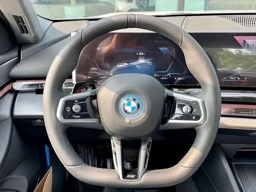 BMW i5 — фото 7