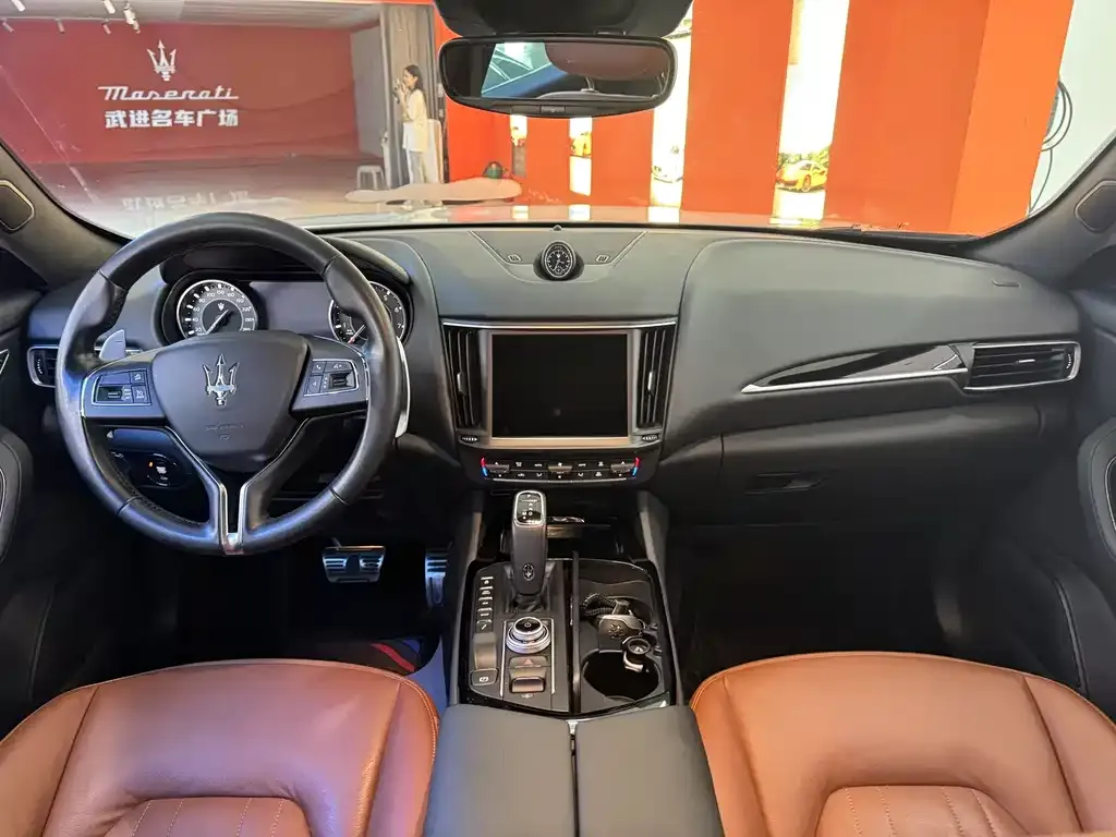Maserati Levante — фото 3