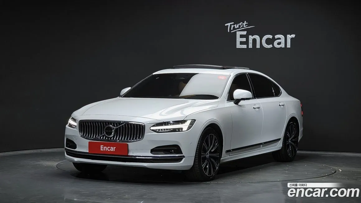 Volvo S90 — фото 1
