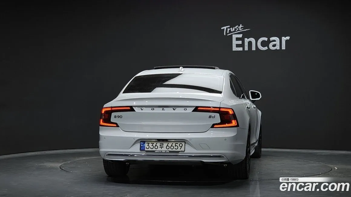 Volvo S90 — фото 4