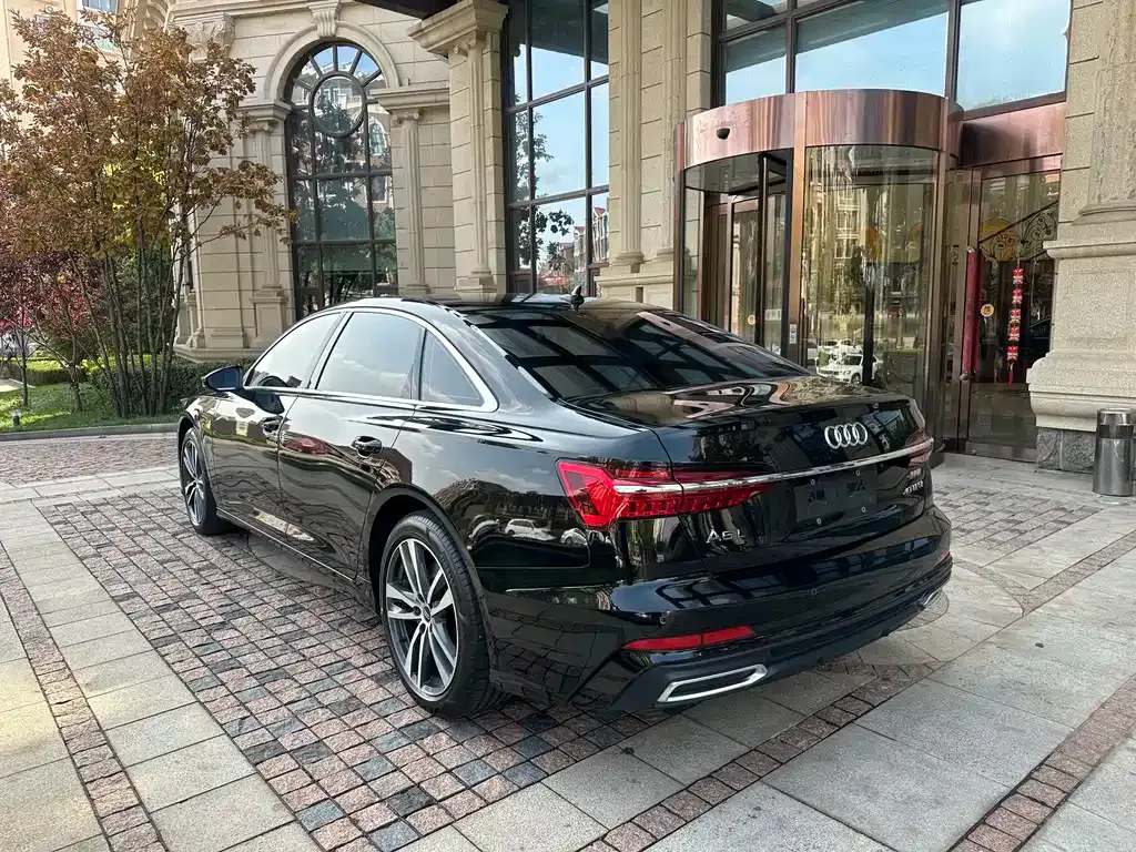 Audi A6L — фото 7