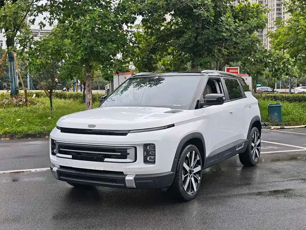 Geely Icon — фото 1