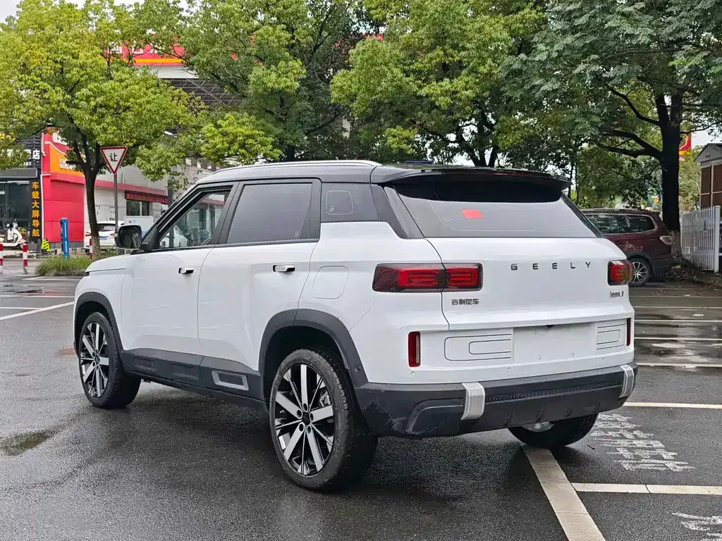 Geely Icon — фото 7