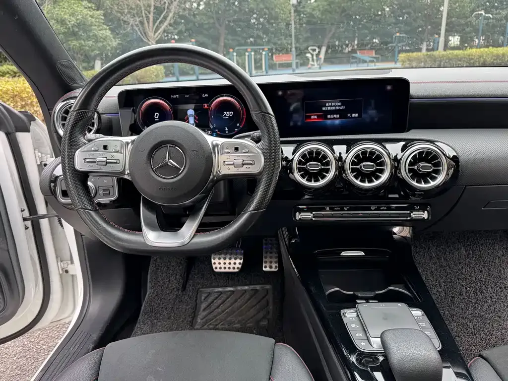 Mercedes-Benz CLA (Import) — фото 10