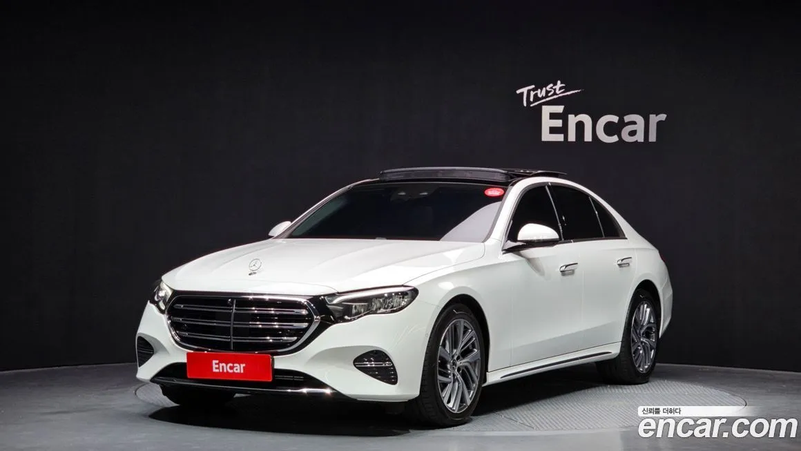 Mercedes-Benz E-Class — фото 1