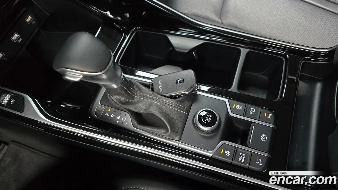 Kia Sorento — фото 9