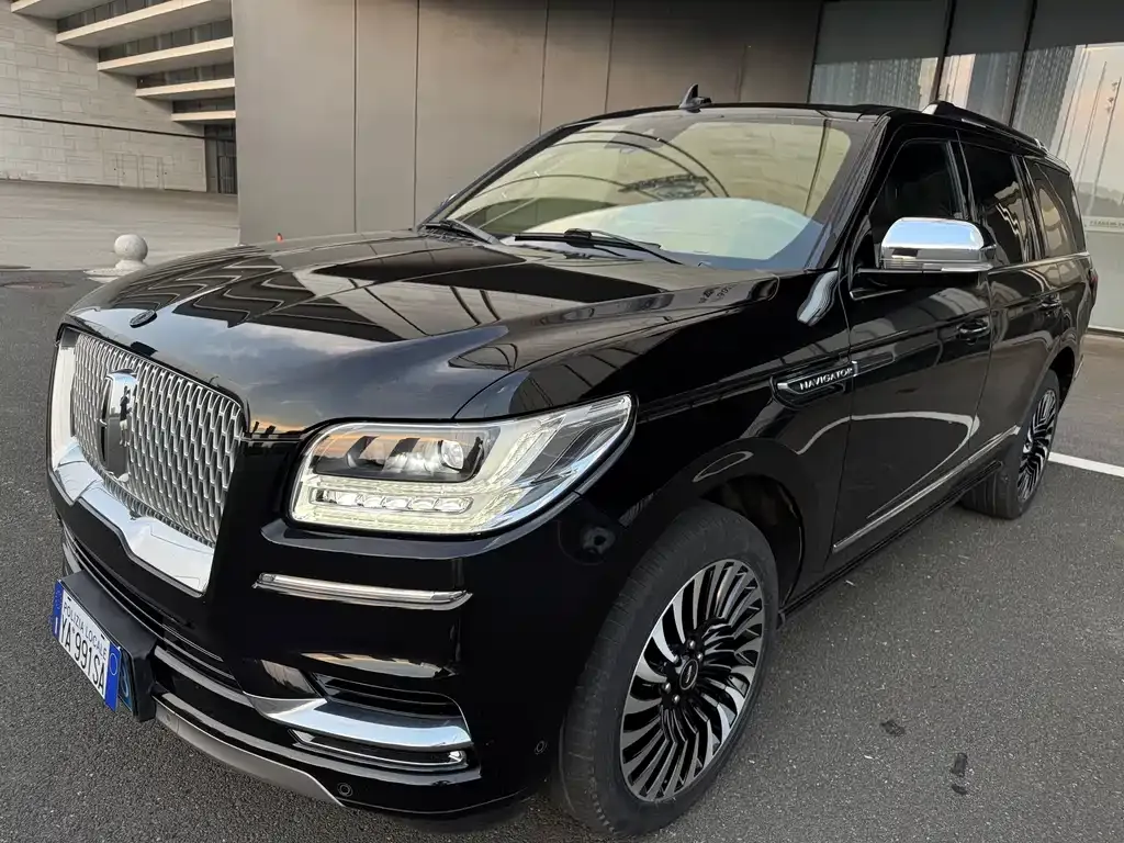Lincoln Navigator — фото 1