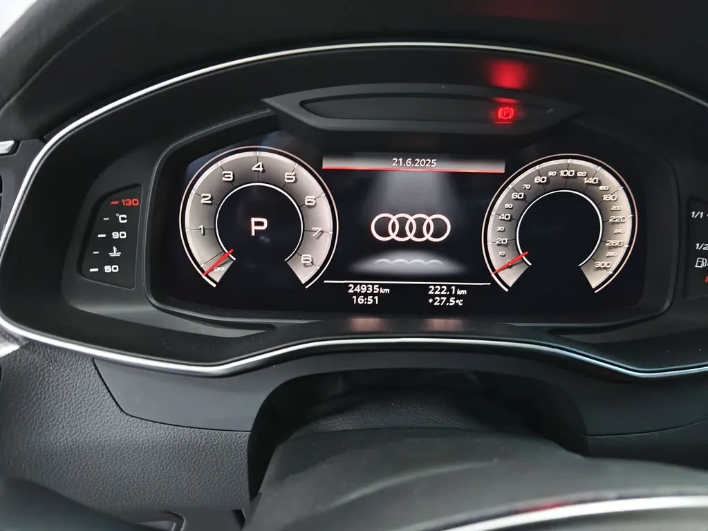 Audi A7L — фото 10