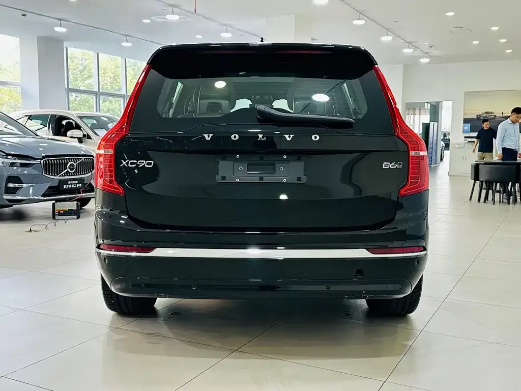 Volvo XC90 — фото 6