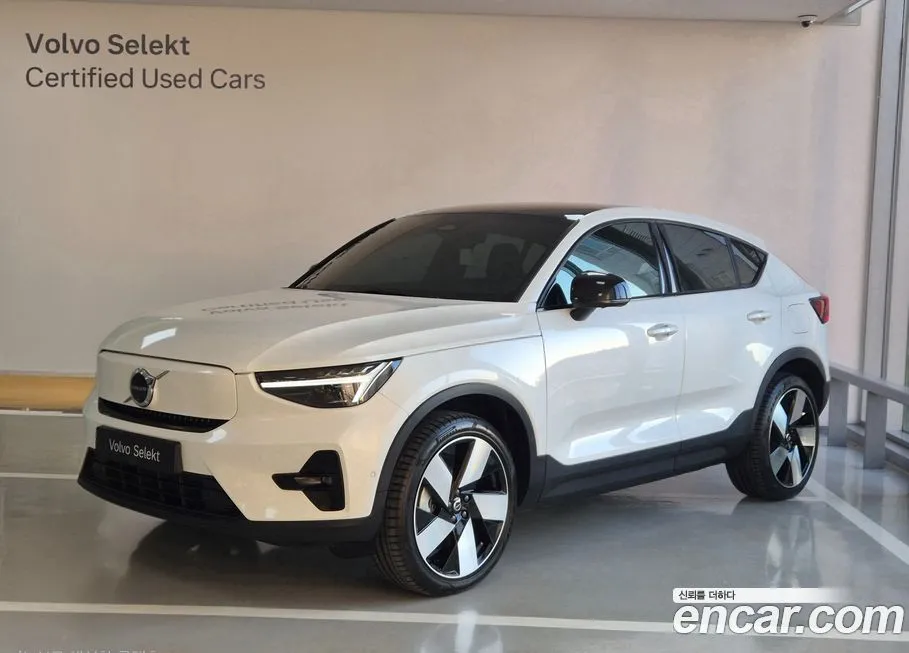Volvo C40 — фото 1