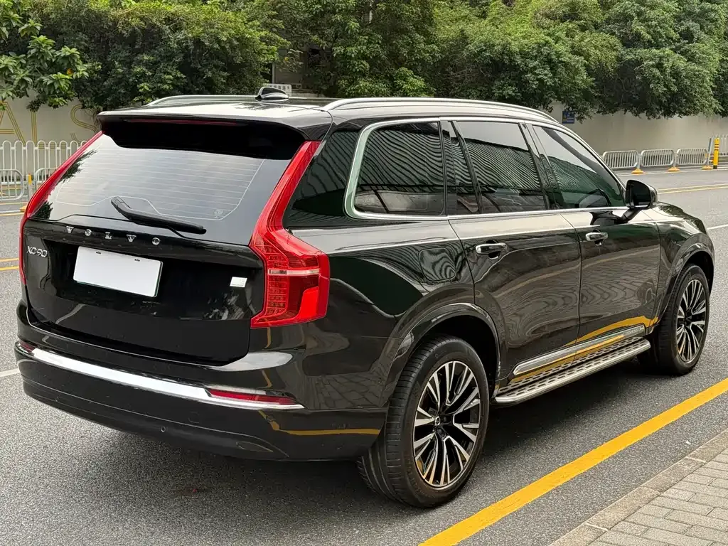 Volvo XC90 PHEV — фото 4