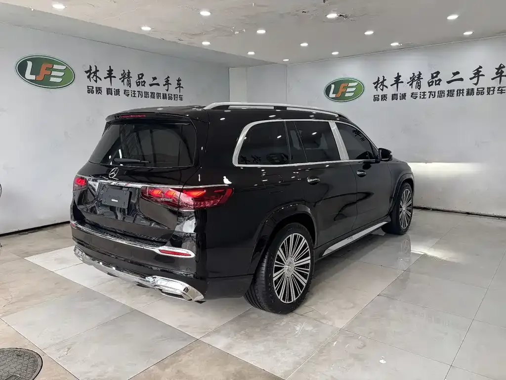 Mercedes-Benz GLS — фото 6
