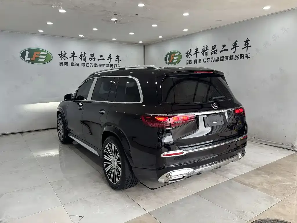 Mercedes-Benz GLS — фото 8