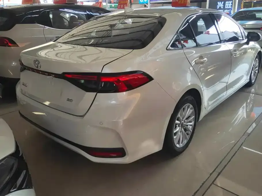 Toyota Allion — фото 3