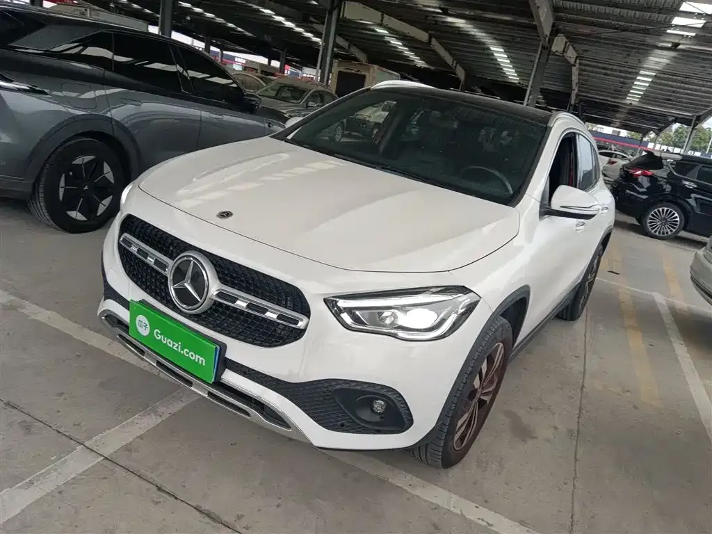 Mercedes-Benz GLA — фото 1