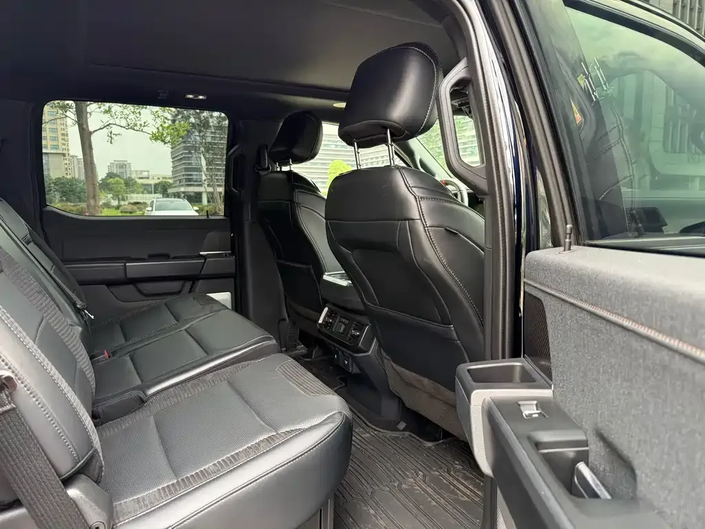 Ford F-150 Raptor — фото 6