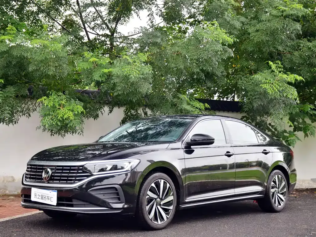 Volkswagen Passat — фото 1