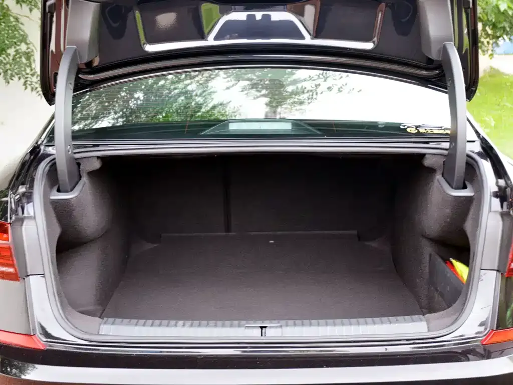 Volkswagen Passat — фото 4