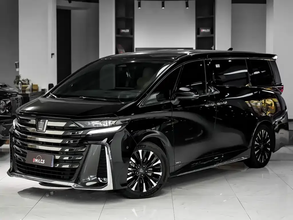 Toyota Vellfire — фото 3