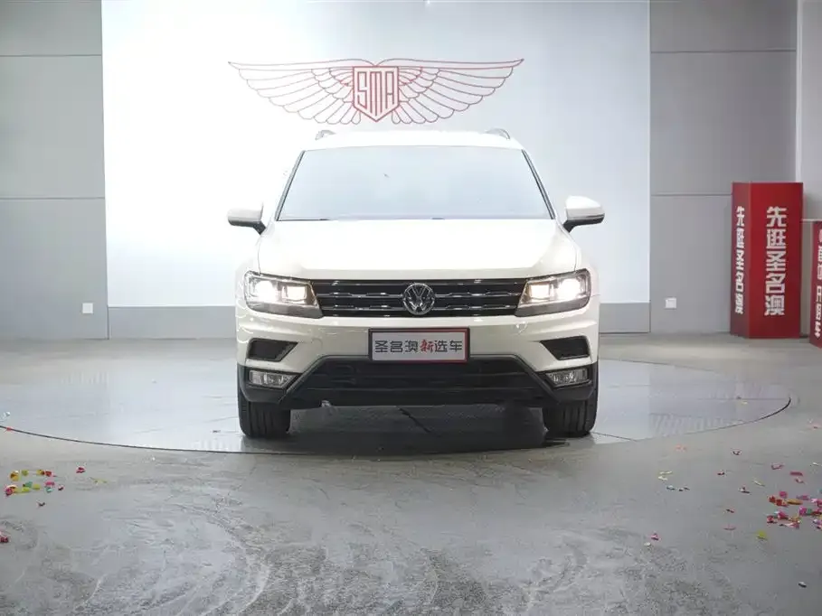 Volkswagen Tiguan L — фото 3
